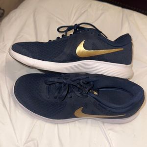 Nike Revolution 4 Navy/Gold